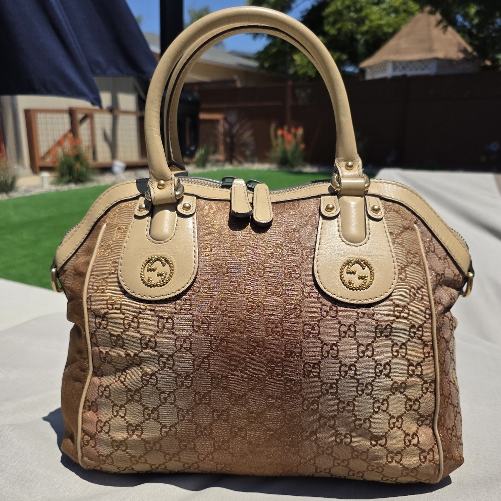 GUCCI Beige GG Lurex Scarlett Dome Handbag Medium 2000-2005Vintage